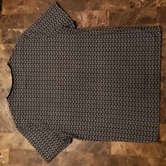 NWOT Express Mens Tshirt - Picture 4 of 4